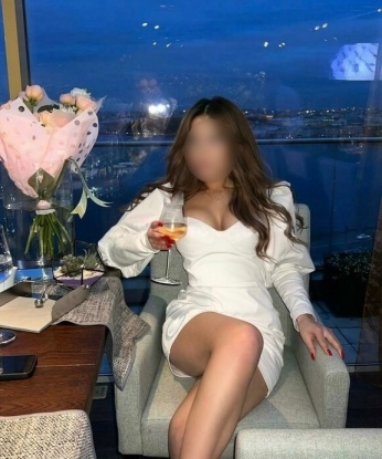 Живу в Москве и предлагаю широкий спектр услуг для настоящих ценителей женской красоты и страсти. 🔥
Мои возможности безграничны: от сексуальных массажей и эротического стриптиза, до изысканного глубокого минета и игр с секс-игрушками. Насладись моим горячим телом и преврати нашу встречу в страстное приключение! 💫
У меня множество положительных отзывов, которые подтверждают мою истинную страсть и профессионализм. Ответственность и конфиденциальность - мои главные принципы работы. Ты можешь быть уверен, что встреча со мной будет полна удовольствия и интимного наслаждения. 💕
У меня есть много фото, чтобы ты мог оценить мою красоту и сексуальность. Все фотографии 100% реальные. Ты увидишь, что я ухоженная и стильная, с хрупкой фигурой и сочными формами. Я создана для удовольствия и готова подарить тебе незабываемые моменты! 💋
Сделай шаг в мир наслаждения и позвони мне, чтобы сделать нашу встречу в Москве незабываемой. Жду тебя! 💗 Софиня