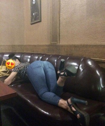 Нежность и опыт сплетаются во мне, создавая неповторимое сочетание красоты и таланта. Мое обаяние и чувственность окутывают вас с первой секунды нашей встречи. В моих объятиях вы сможете отвлечься от забот и погрузиться в мир удовольствия. Необыкновенные возможности, о которых вы даже не могли мечтать, станут реальностью вашего незабываемого вечера. Смело доверьтесь моим талантам и откройте для себя новые грани блаженства. Мои фото подтверждают мою прекрасную внешность, а отзывы подчеркивают мою профессиональность. Жду вас в Москве, чтобы исполнить все ваши желания. 💋🌹✨ Вероника